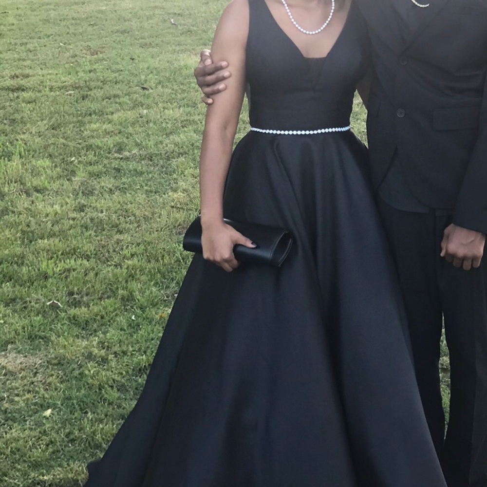 Black Sherri hill prom dress